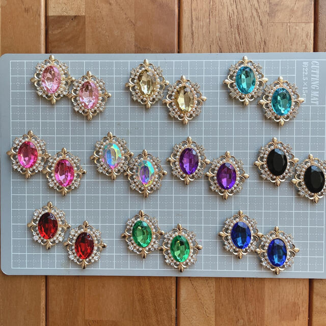 パール縁楕円形型センターパーツ20個セットの通販 by しなのドルチェ