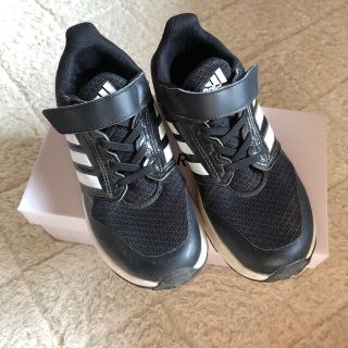 アディダス(adidas)のadidasスニーカー(スニーカー)