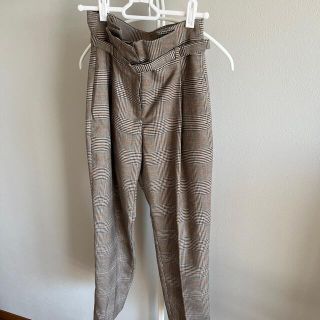 ザラ(ZARA)のザラ　チェックパンツ　スラックス(カジュアルパンツ)