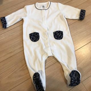 プチバトー(PETIT BATEAU)のプチバトー　足付きロンパース　6m 67cm(ロンパース)