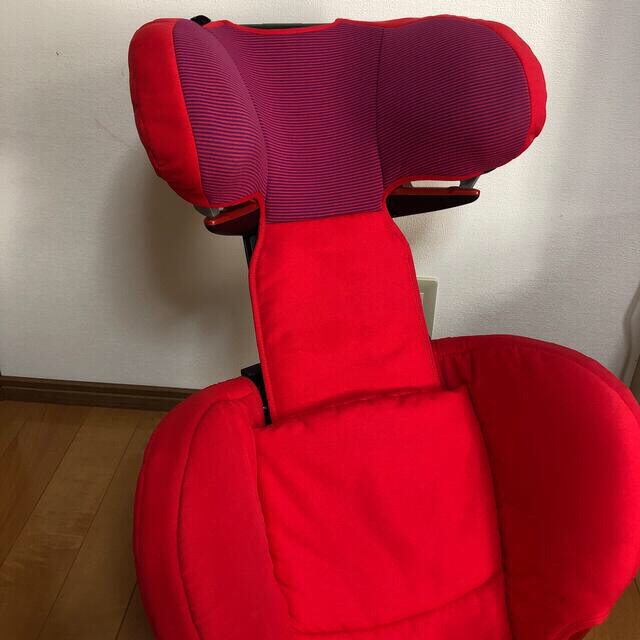 Maxi-Cosi(マキシコシ)の【良品】Maxi-Cosi ジュニアシート ISOFIX  RodiFix キッズ/ベビー/マタニティの外出/移動用品(自動車用チャイルドシート本体)の商品写真