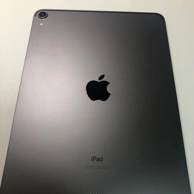 Apple(アップル)の最終値下げ　iPad pro 11 2018 64g スペースグレー スマホ/家電/カメラのPC/タブレット(タブレット)の商品写真