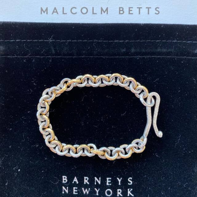 BARNEYS NEW YORK(バーニーズニューヨーク)のマルコムベッツ　ダイヤ付き　ブレスレット　バングル レディースのアクセサリー(ブレスレット/バングル)の商品写真