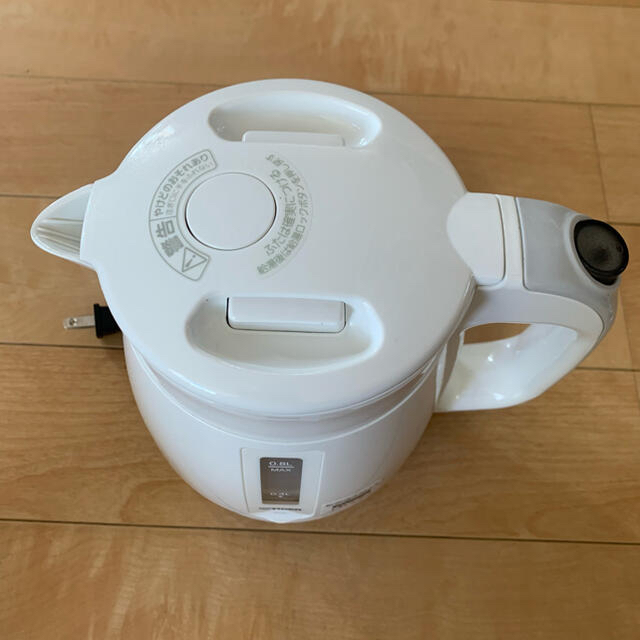 TIGER - 電気ケトル タイガー PCF-G080W ホワイト 0.8L わく子 の通販 by K☻market|タイガーならラクマ TIGER - 電気ケトル タイガー PCF-G080W ホワイト 0.8L わく子 の通販 by K☻market|タイガーならラクマ