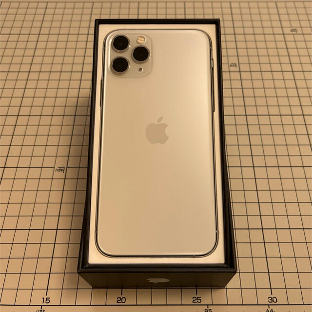 iPhone11 Pro 256GB シルバー　SIMフリー