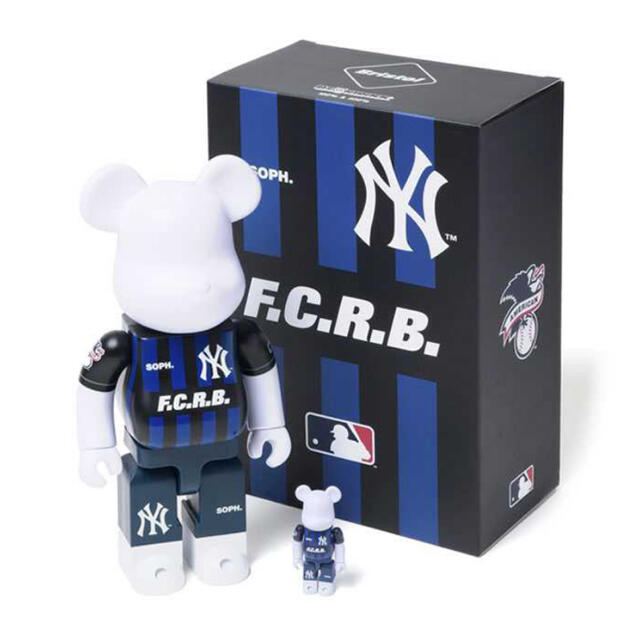 BearbrickF.C.R.B. × MLB NEWYORK YANKEESその他