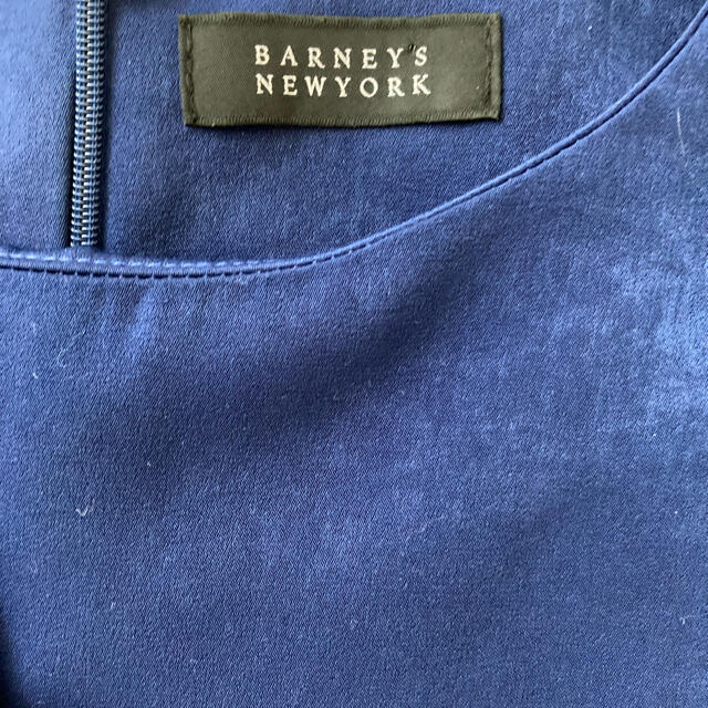 BARNEYS NEW YORK(バーニーズニューヨーク)のBARNEY'S NEW YORK⭐️膝丈パーティードレス レディースのワンピース(ひざ丈ワンピース)の商品写真