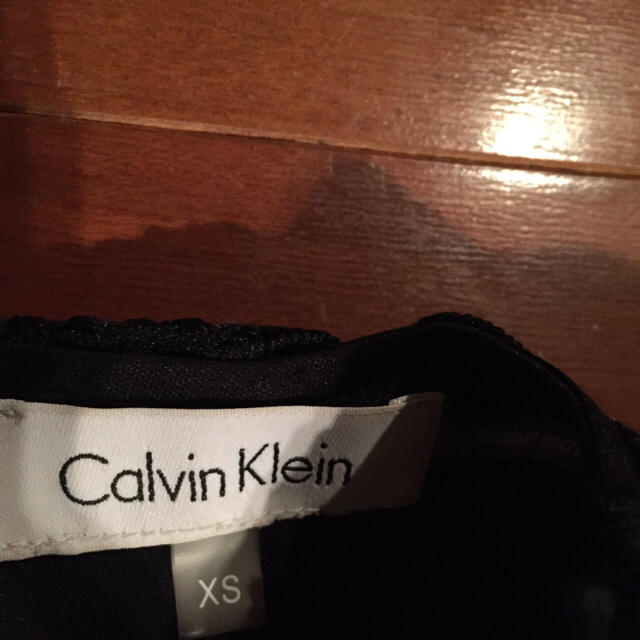 Calvin Klein(カルバンクライン)のカルバンクライン ♡ フラワー刺繍 ♡ レディースのトップス(シャツ/ブラウス(半袖/袖なし))の商品写真