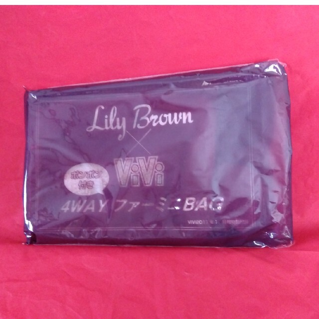 Lily Brown(リリーブラウン)のViVi付録❤️Lily Brown ポンポン付き 4wayファーミニバッグ レディースのバッグ(ショルダーバッグ)の商品写真