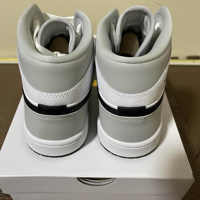 NIKE(ナイキ)のAir Jordan 1 Mid "Grey Fog/White/Black" メンズの靴/シューズ(スニーカー)の商品写真