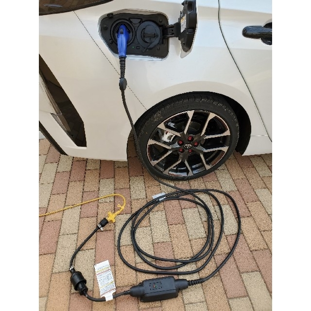 トヨタ - 充電変換ケーブル 200V→100V プリウス RAV4 PHV リーフの