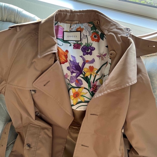 Gucci(グッチ)の値下げ⭐︎GUCCI★コントラストトリム★トレンチコート★新品★大きいサイズ レディースのジャケット/アウター(トレンチコート)の商品写真