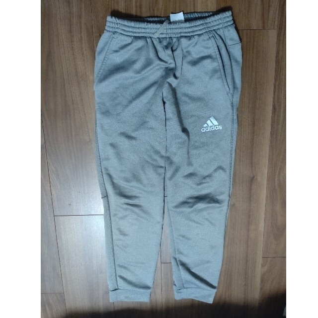 adidas(アディダス)のadidas スエットパンツ キッズ/ベビー/マタニティのキッズ服男の子用(90cm~)(パンツ/スパッツ)の商品写真