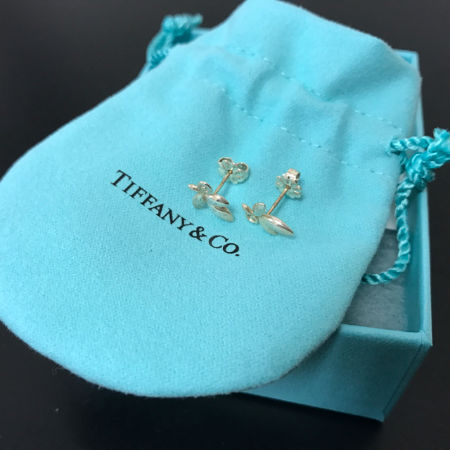 Tiffany & Co.(ティファニー)の<期間限定割引>Tiffany&Co オリーブ リーフ ピアス レディースのアクセサリー(ピアス)の商品写真