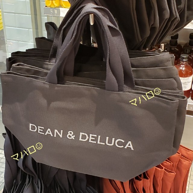 DEAN & DELUCA(ディーンアンドデルーカ)のDEAN & DELUCA　チャリティートート2021ストーングレーS・L メンズのバッグ(トートバッグ)の商品写真