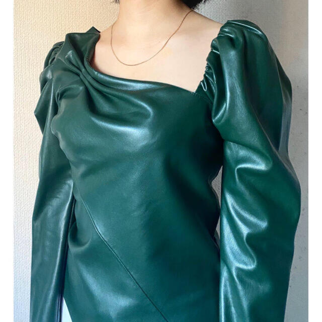 最終値下 アンティーク ヨーロッパ アシンメトリー 緑 レザー トップス