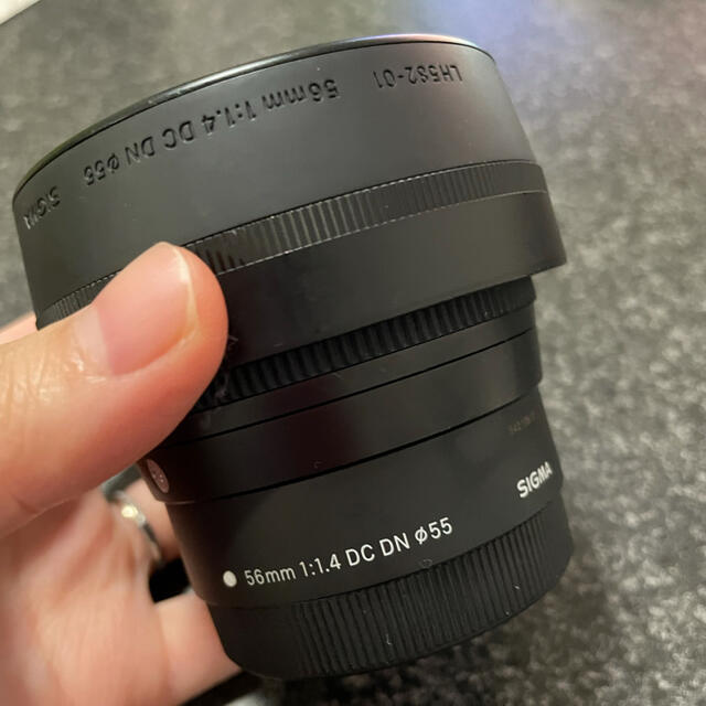 SIGMA(シグマ)のSIGMA 56mm f1.4（キヤノンEOS M用）aps-c スマホ/家電/カメラのカメラ(レンズ(単焦点))の商品写真