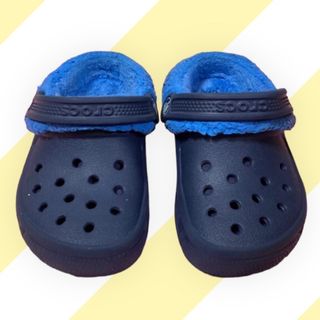 クロックス(crocs)のモコモコクロックス ネイビー(サンダル)