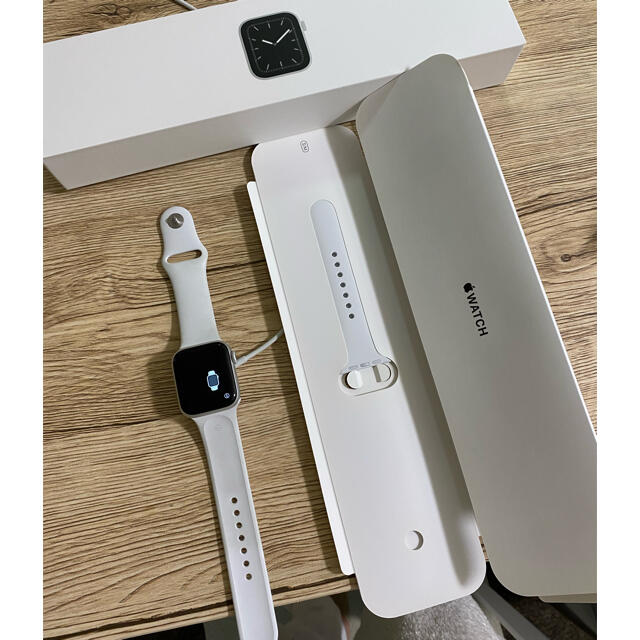 Apple Watch series5 GPSモデル 40mm-