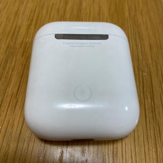 アップル(Apple)のApple AirPods with Charging Case (第1世代)(ヘッドフォン/イヤフォン)