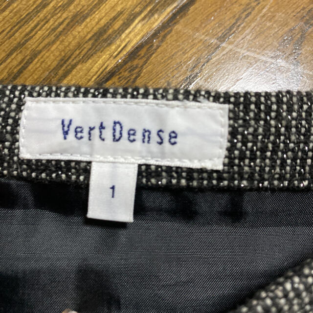 Vert Dense(ヴェールダンス)のヴェールダンス 美品 膝丈スカート レディースのスカート(ひざ丈スカート)の商品写真