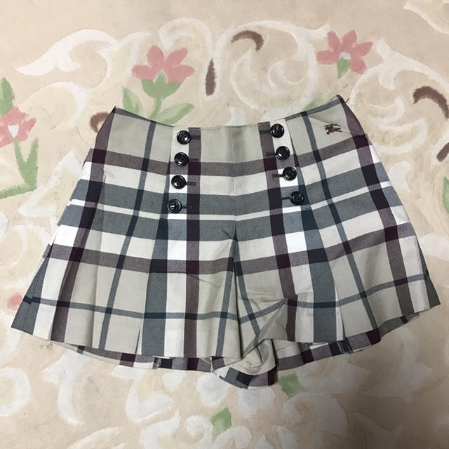 BURBERRY(バーバリー)のバーバリーブルーレーベル チェックショートパンツ 美品 レディースのパンツ(ショートパンツ)の商品写真