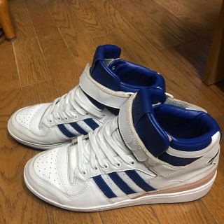 アディダス(adidas)のヌメ皮　adidas FORUM MID 白　青(スニーカー)