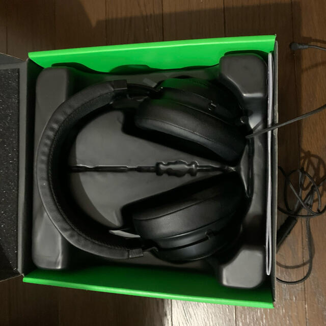 LAZER(レイザー)のロニー様専用Razer KRAKEN PRO V2 BLACK OVAL スマホ/家電/カメラのオーディオ機器(ヘッドフォン/イヤフォン)の商品写真