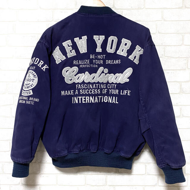 BE-HOT New York ニューヨーク スタジャン フェルト刺繍 中綿