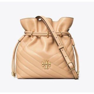 トリーバーチ(Tory Burch)の新品 匿名配送 トリーバーチ キラシェブロンミニ バケットバッグ(ハンドバッグ)