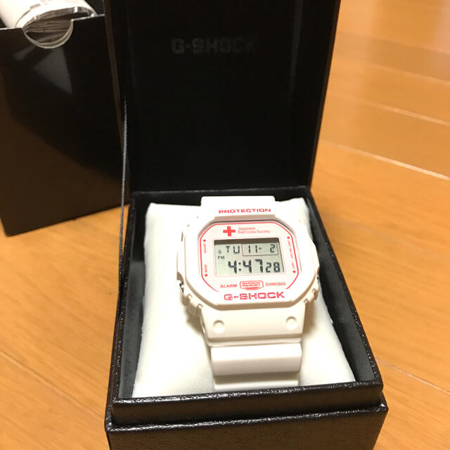 新しい季節 G-SHOCK - 【新品】赤十字140周年記念G-SHOCK 腕時計