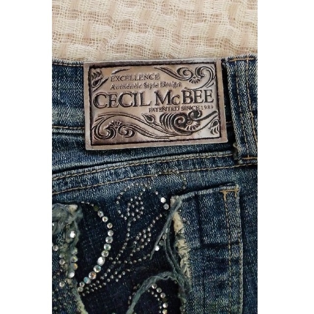 CECIL McBEE(セシルマクビー)のセシルマクビー★デニムショートパンツ レディースのパンツ(ショートパンツ)の商品写真