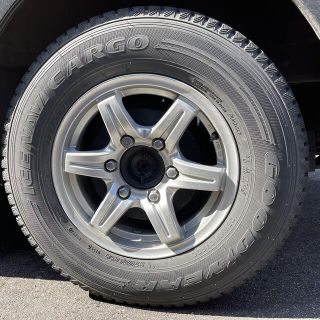 グッドイヤー(Goodyear)のgood year ice navi cargo ハイエース　スタッドレス(タイヤ・ホイールセット)