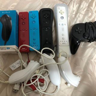 ニンテンドウ(任天堂)のwiiリモコン、ヌンチャク、コントローラセット(家庭用ゲーム機本体)