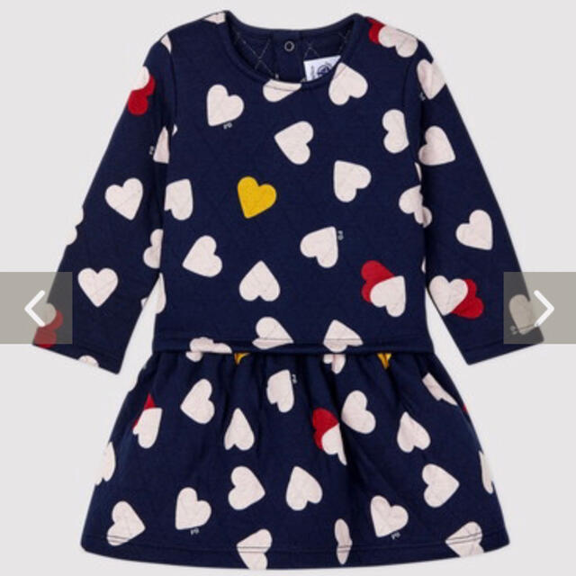 PETIT BATEAU(プチバトー)の●プチバトー●ハート柄チュビックキルティングワンピース24m キッズ/ベビー/マタニティのベビー服(~85cm)(ワンピース)の商品写真