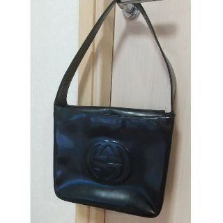 グッチ(Gucci)のmm様 専用★GUCCI(グッチ)★エナメル黒ショルダー、ハンドバッグ  (ショルダーバッグ)