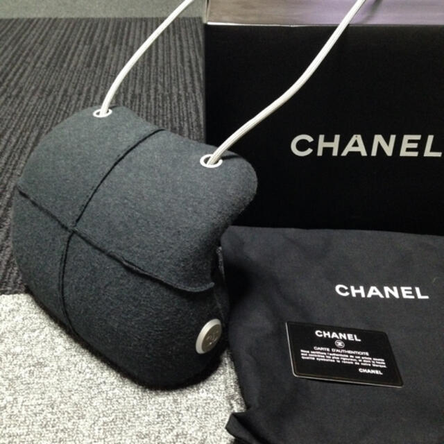 CHANEL(シャネル)のシャネル超レア2005ヒップバックミニショルダータイプ★未使用品・美品★ レディースのバッグ(その他)の商品写真