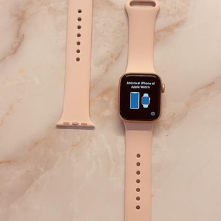 アップル(Apple)の【期間限定割引中】Apple Watch SE 40mm GPSモデル[美品](腕時計)