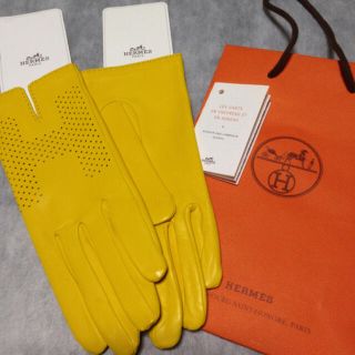 エルメス(Hermes)のエルメス レディースレザー手袋 ヒット イエロー ★新品未使用品★(手袋)