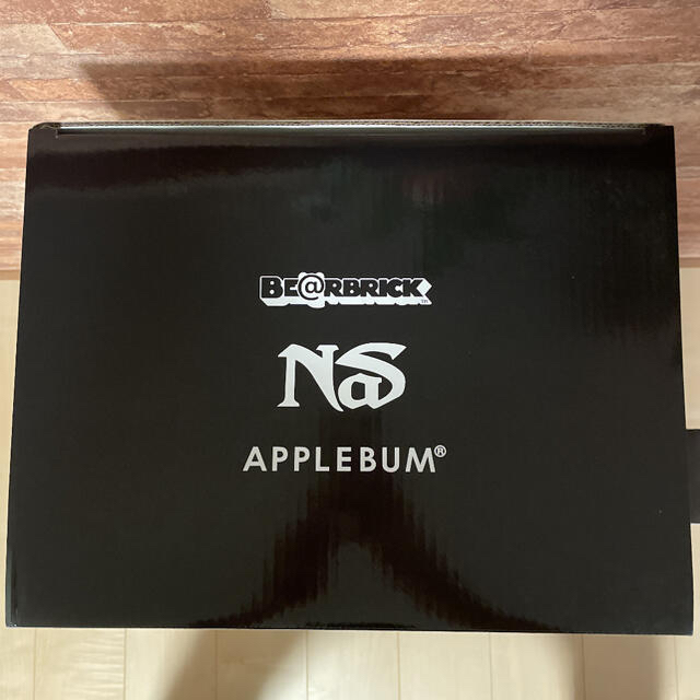 BE@RBRICK × NAS × APPLEBUM 1000% BE@RBRICK × NAS × APPLEBUM 1000%