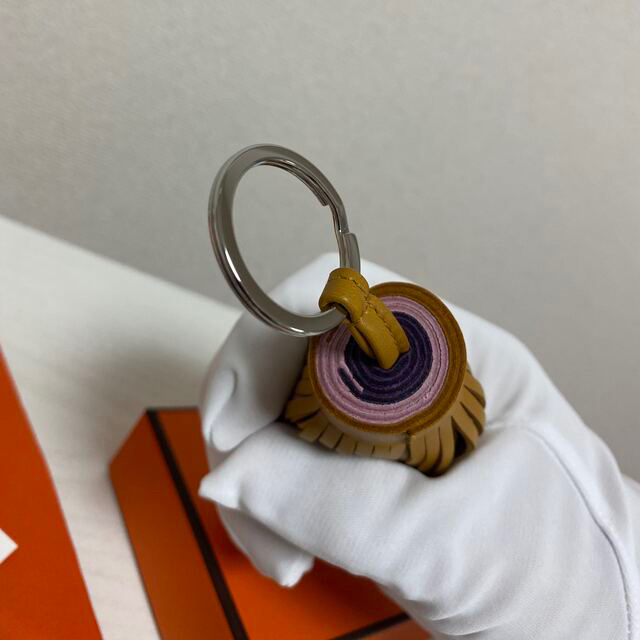 ☆ほぼ新品☆ HERMES エルメス《カルメン キーホルダー》MENTHE ☆ほぼ新品☆ HERMES エルメス《カルメン キーホルダー》MENTHE