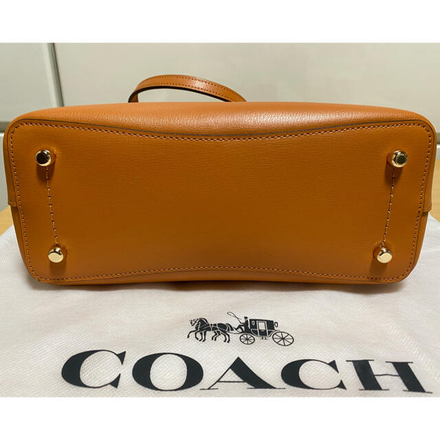 COACH(コーチ)の新品未使用　コーチ　coachバンドバッグ　ショルダーバッグ　去年購入したばかり レディースのバッグ(ハンドバッグ)の商品写真