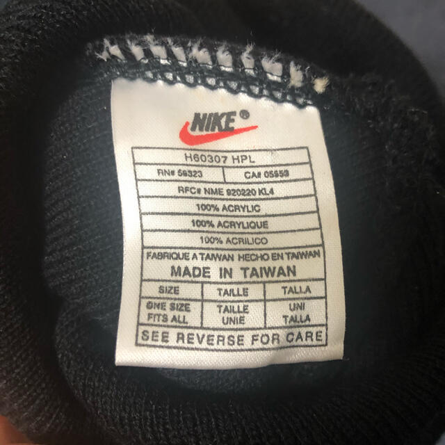 NIKE(ナイキ)のらくマン様専用　nike ビーニー　菅田将暉着用 メンズの帽子(ニット帽/ビーニー)の商品写真