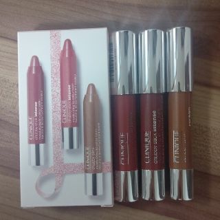 クリニーク(CLINIQUE)のクリニーク  チャビー   ホリデイセット  新品(口紅)