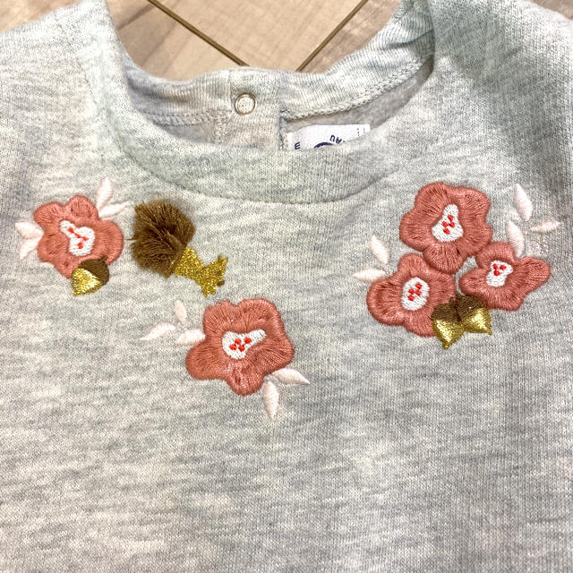 PETIT BATEAU(プチバトー)のお値下げしました‼️プチバトー　刺繍　ワンピース キッズ/ベビー/マタニティのベビー服(~85cm)(ワンピース)の商品写真