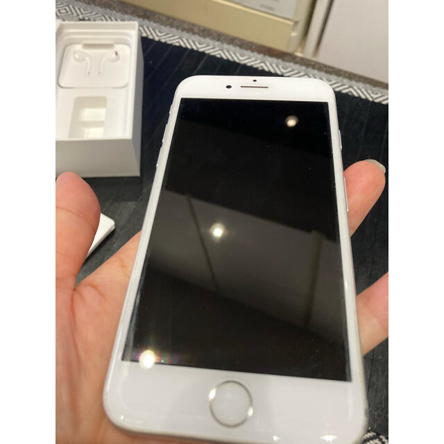 美品　iPhone 7 Silver 32 GB SIMフリー