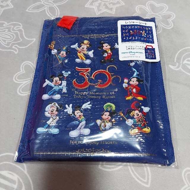 Disney ディズニーランド 30周年 レジャーシート ミッキーの通販 By しかこ S Shop ディズニーならラクマ