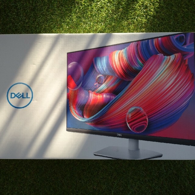 PC/タブレットDell 27インチ　モニターUSB-C給電機能付　今年8月販売開始のモデル