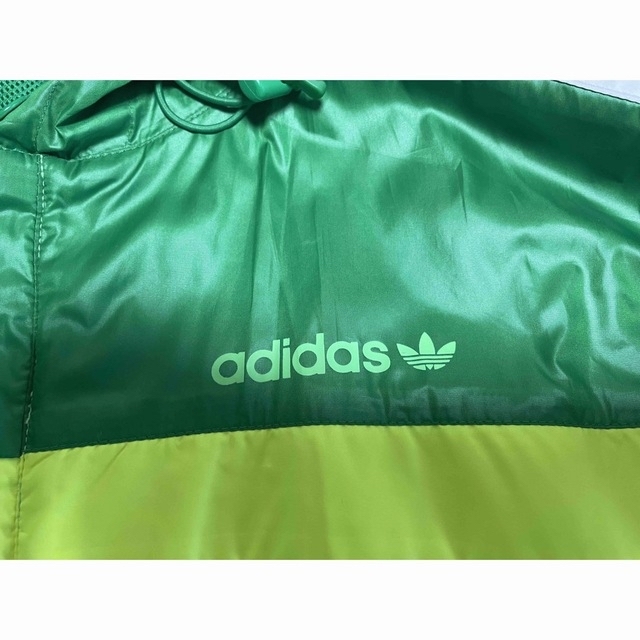 adidas(アディダス)のレア★adidas originals 緑ウインドブレーカー ナイロン パーカー メンズのジャケット/アウター(ナイロンジャケット)の商品写真