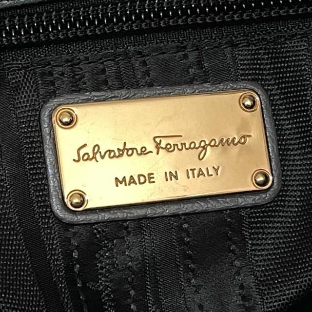 Salvatore Ferragamo(サルヴァトーレフェラガモ)のサルバトーレフェラガモ トートバッグ レディースのバッグ(トートバッグ)の商品写真